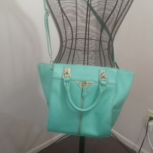 Danielle Nicole green handbag great style